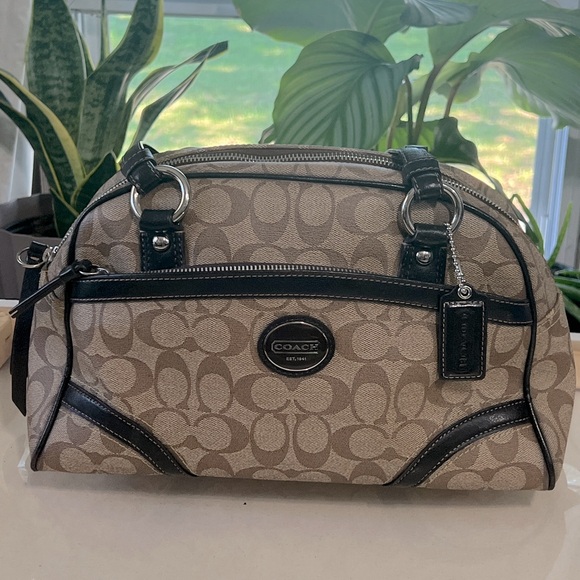 2011 Coach Signature Logo Peyton Satchel - Picture 1 of 12